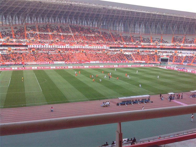 昌平大学体育场看台网架